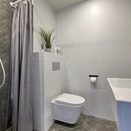Cozy Center With Gym & Terrace Apartment *